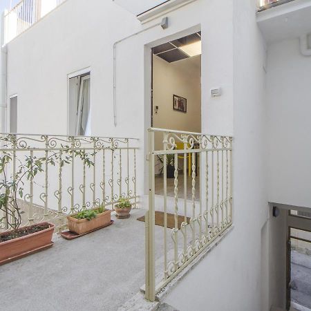 Appartamento Con 2 Camere E 2 Bagni In Centro Con Parcheggio マテーラ エクステリア 写真