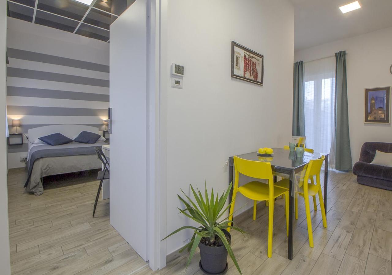 Appartamento Con 2 Camere E 2 Bagni In Centro Con Parcheggio マテーラ エクステリア 写真